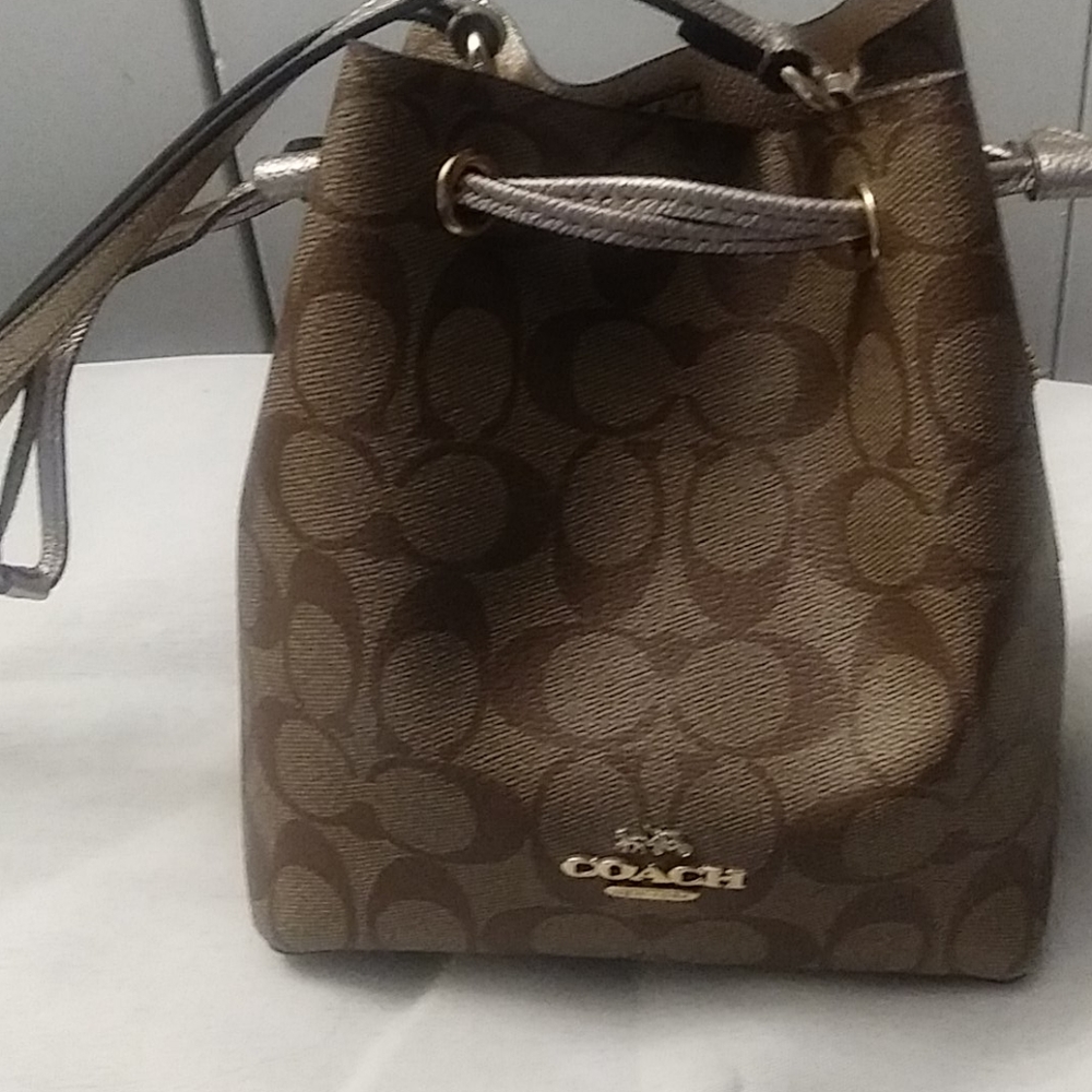 COACH cross/bucket bag